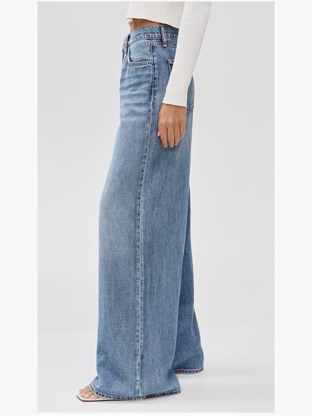 rag & bone Women's Featherweight Jeans - Picture 2 of 9